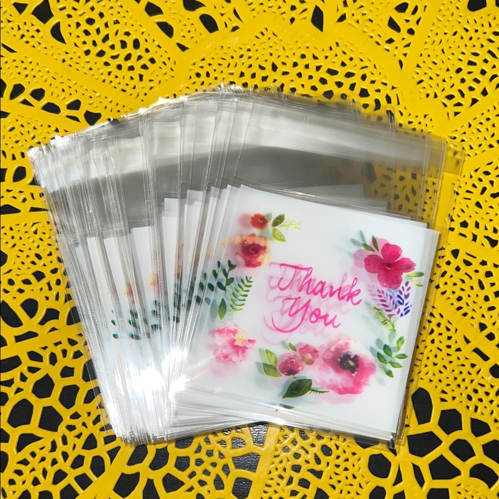 100 4”x3” Floral Thank You Self-Adhesive Semi Transparent Cellophane bags